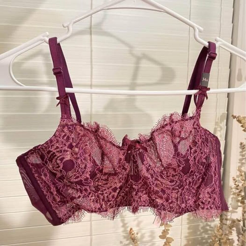 Victoria’s Secret beautiful longlin rbywnemlt lace bra 34A NWT
